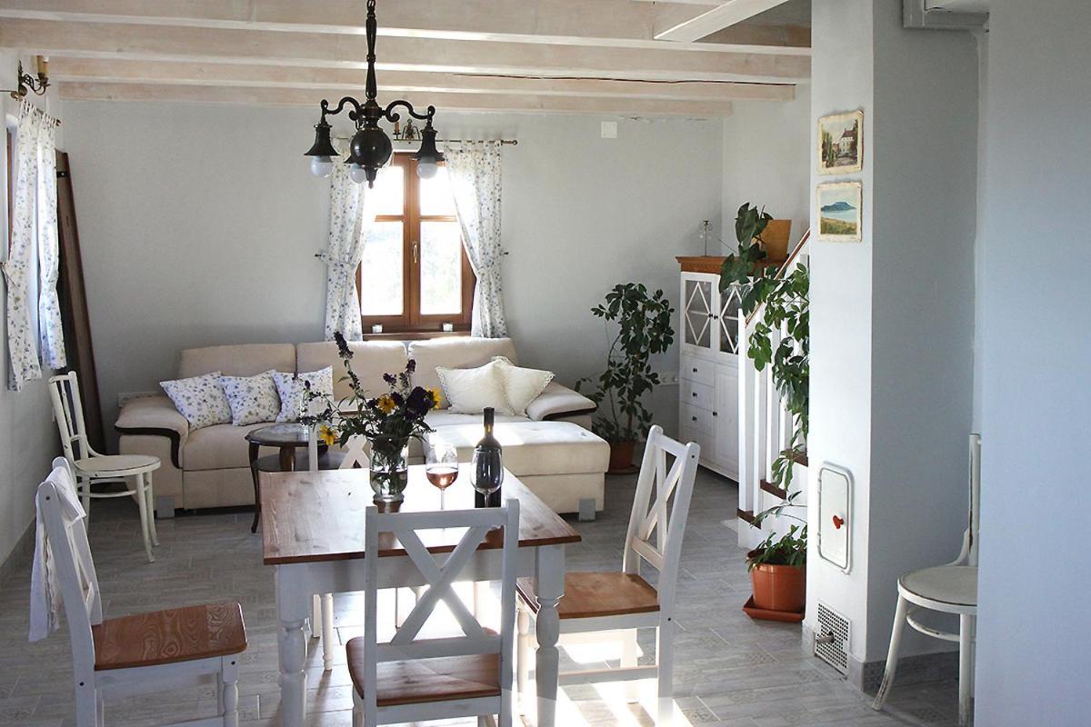 Casa Beata Villa Lesencetomaj Exterior photo