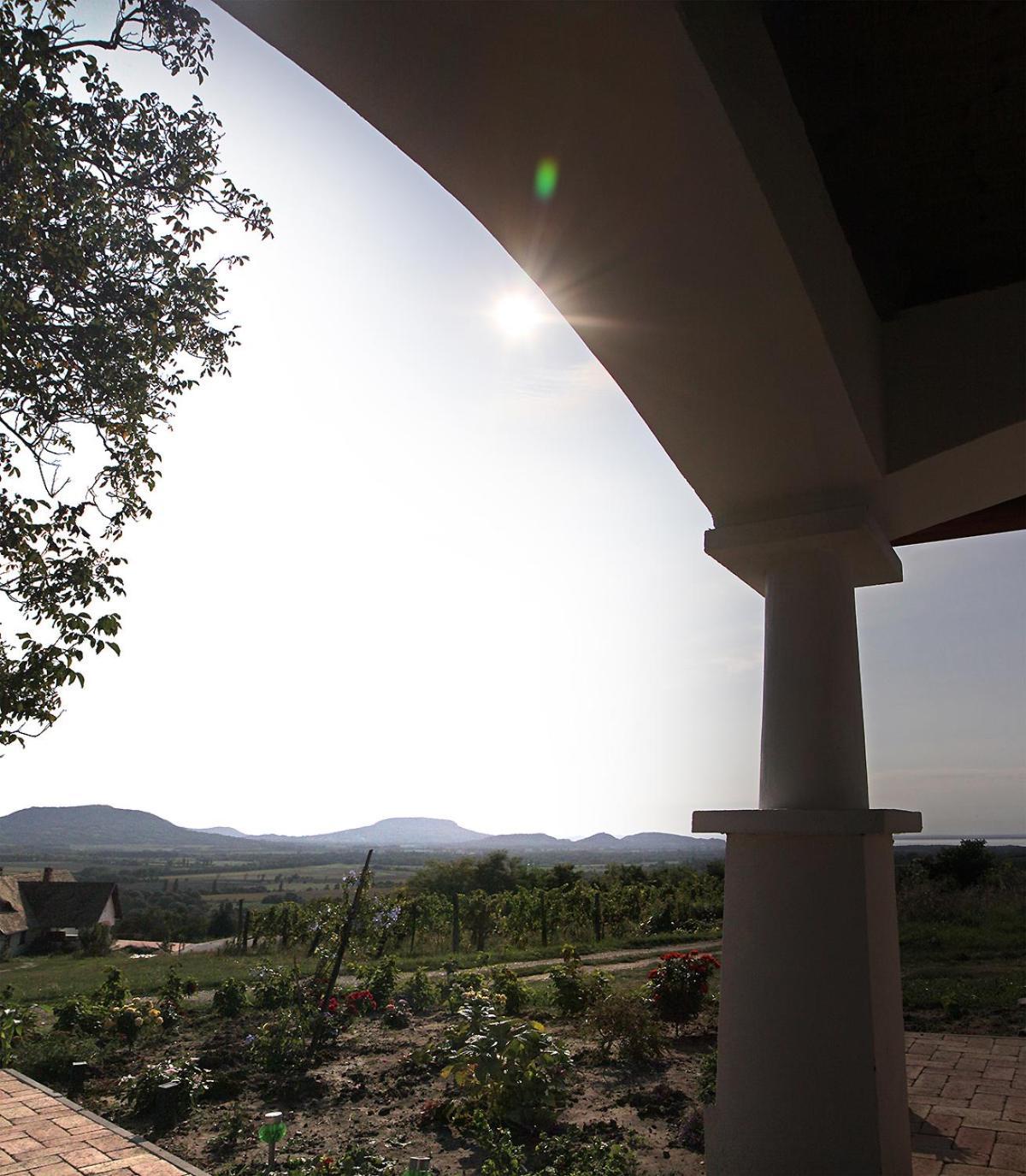 Casa Beata Villa Lesencetomaj Exterior photo